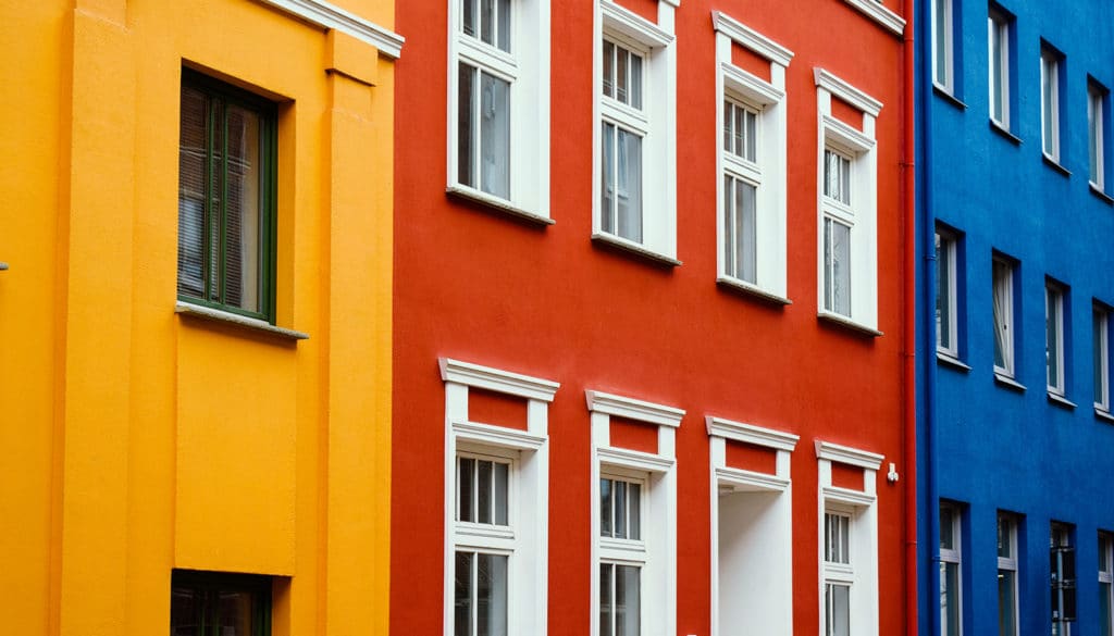 Cover บทความ สีทาอาคาร vs สีทาบ้าน แตกต่างกันยังไง